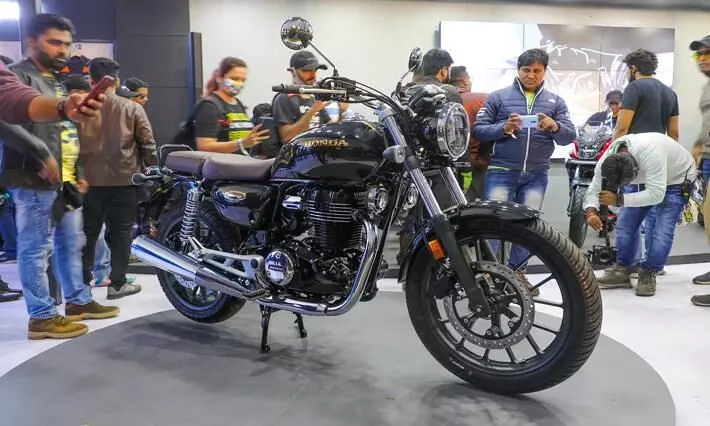 ഹോണ്ട ഹൈനസ് മോഡലുകള് ഇനി ഡിഫന്സ് കാന്റീനുകളിലും; വമ്പിച്ച വിലക്കുറവിൽ വാഹനം സ്വന്തമാക്കാം ഹോണ്ട ഹൈനസ് മോഡലുകള് ഇനി ഡിഫന്സ് കാന്റീനുകളിലും; വമ്പിച്ച വിലക്കുറവിൽ വാഹനം സ്വന്തമാക്കാം