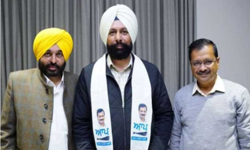 Amritsar Mayor Karamjit Singh joins Aam Aadmi Party
