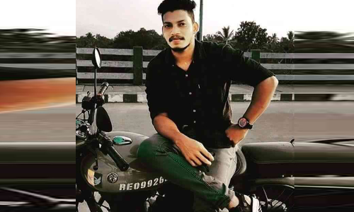 കുത്തേറ്റുമരിച്ച ആർ.എസ്.എസ് പ്രവര്‍ത്തകനെ ആശുപത്രിയിൽ എത്തിച്ചത് ബൈക്കിൽ; കൊലക്ക് പിന്നിൽ ലഹരിസംഘമെന്ന് പൊലീസ്; സി.പി.എമ്മെന്ന് ബി.ജെ.പി