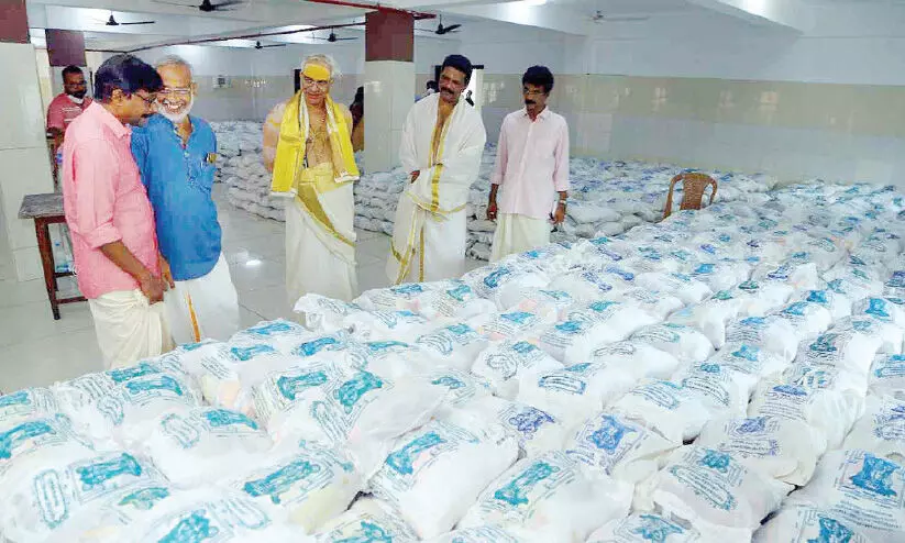 ഗുരുവായൂർ ഉത്സവം: നാട്ടുകാർക്കായി ചെലവിടുന്നത് 1.26 കോടിയെന്ന് ദേവസ്വം ഗുരുവായൂർ ഉത്സവം: നാട്ടുകാർക്കായി ചെലവിടുന്നത് 1.26 കോടിയെന്ന് ദേവസ്വം