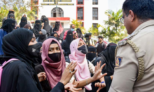 ശിരോവസ്​ത്ര വിലക്ക്: ഉഡുപ്പിയിലെ കോളജിൽ 60 വിദ്യാർഥികളെ തടഞ്ഞു