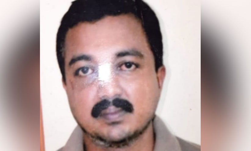 വരാപ്പുഴ പീഡന കേസ് പ്രതി വിനോദ് കുമാറിനെ കൊന്ന് കിണറ്റിൽ തള്ളി വരാപ്പുഴ പീഡന കേസ് പ്രതി വിനോദ് കുമാറിനെ കൊന്ന് കിണറ്റിൽ തള്ളി