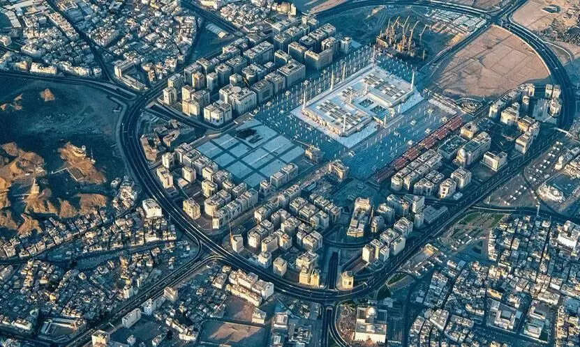 സ്ത്രീകൾക്ക് തനിച്ച് യാത്ര ചെയ്യാൻ ഏറ്റവും സുരക്ഷിതമായ നഗരം മദീന; ഏറ്റവും പിറകിലായി ഈ ഇന്ത്യൻ നഗരം സ്ത്രീകൾക്ക് തനിച്ച് യാത്ര ചെയ്യാൻ ഏറ്റവും സുരക്ഷിതമായ നഗരം മദീന; ഏറ്റവും പിറകിലായി ഈ ഇന്ത്യൻ നഗരം