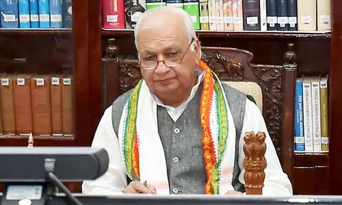 രാജ്​ഭവനെ ആരും നിയന്ത്രിക്കേണ്ട; മന്ത്രിമാരുടെ പേഴ്​സണൽ സ്റ്റാഫിലേക്ക്​ പാർട്ടി റിക്രൂട്ട്​മെന്‍റ്​ -ഗവർണർ