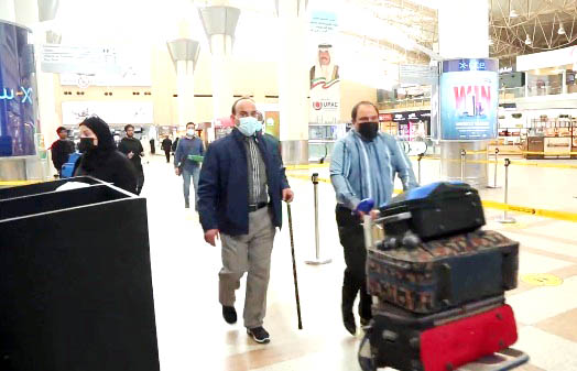 അവധിക്കാല തിരക്ക്: വിമാനത്താവളം ഒരുങ്ങി അവധിക്കാല തിരക്ക്: വിമാനത്താവളം ഒരുങ്ങി