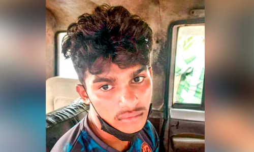 നാലര കിലോ കഞ്ചാവുമായി യുവാവ് പിടിയിൽ നാലര കിലോ കഞ്ചാവുമായി യുവാവ് പിടിയിൽ