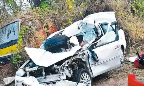 നാടിനെ നടുക്കി വാഹനാപകടം; അപകട പാതയായി കെ.എസ്.ടി.പി റോഡ്