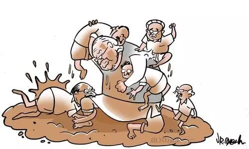 ഗവർണറും കൂട്ടുകാരും