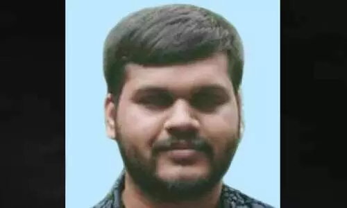 എ​ൻ​ഡോ​സ​ൾ​ഫാ​ൻ ദു​രി​ത​ബാ​ധി​ത​നാ​യ ഗവേഷണ വിദ്യാർഥി തൂങ്ങിമരിച്ച നിലയിൽ