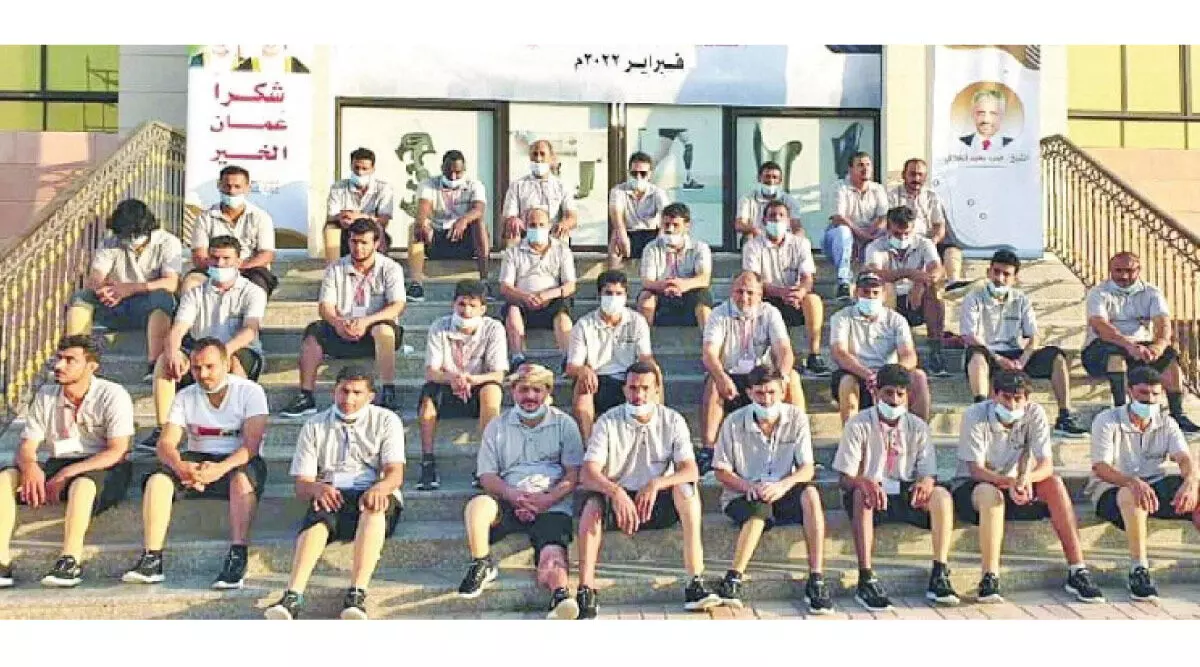 ഒ​മാ​ന്‍റെ ക​രം​പി​ടി​ച്ച്​ അ​വ​ർ വീ​ണ്ടും ന​ട​ന്നു​​തു​ട​ങ്ങി...