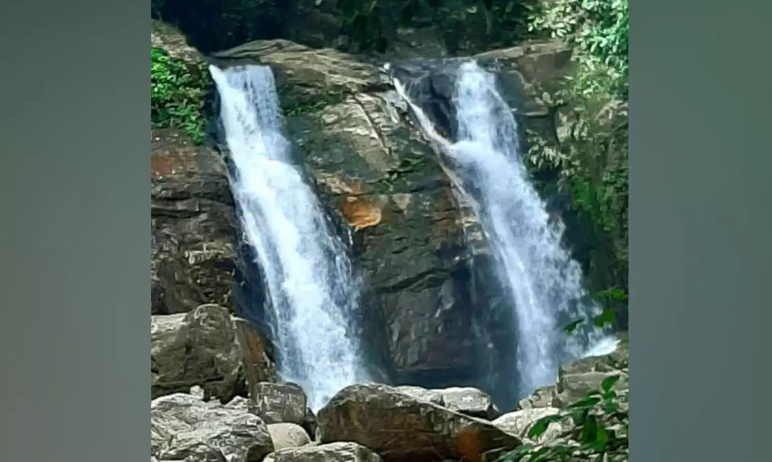 mankayam waterfalls