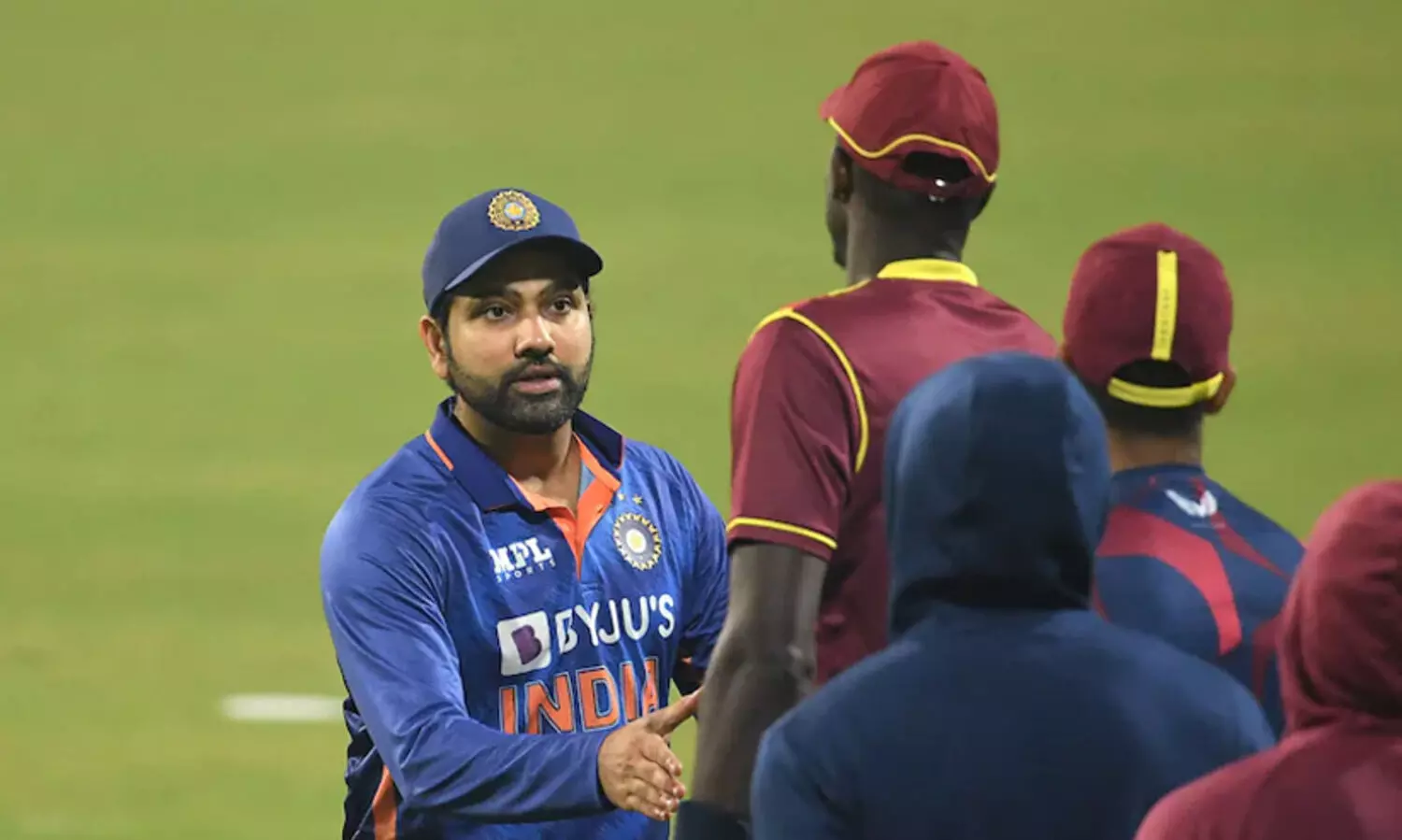 തുടർച്ചയായ മൂന്നാം വൈറ്റ്-വാഷ്; ക്യാപ്റ്റൻസിയിൽ ഹിറ്റ്മാന് നൂറിൽ നൂറ്