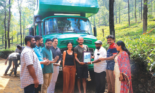 വയനാടിനെ ആസ്വദിച്ച്​​ ഉലകംചുറ്റും ജർമൻ കുടുംബം