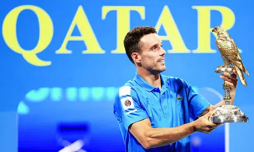 രണ്ടാം കിരീടവുമായി ബൗറ്റിസ്റ്റ