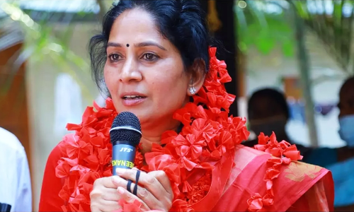 തനിക്കെതിരെ കുതന്ത്രം മെനയുന്നവർ പാർട്ടിയിൽ സർവസമ്മതരായി നടക്കുന്നുവെന്ന് യു. പ്രതിഭ;  പ്രതികരിക്കാതെ കോടിയേരി