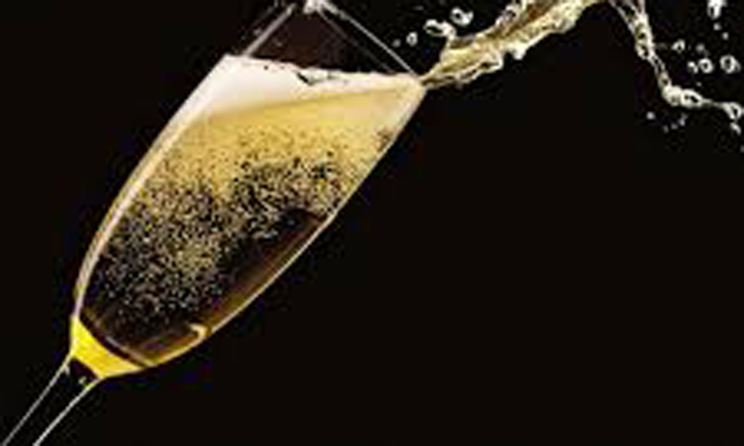 ഷാംപെയിൻ വിൽക്കുന്ന വിദേശികളെ നാടുകടത്തും ഷാംപെയിൻ വിൽക്കുന്ന വിദേശികളെ നാടുകടത്തും