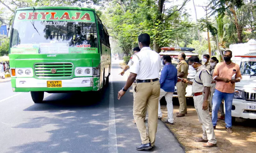 33 സ്വകാര്യ ബസുകൾക്കെതിരെ നടപടി