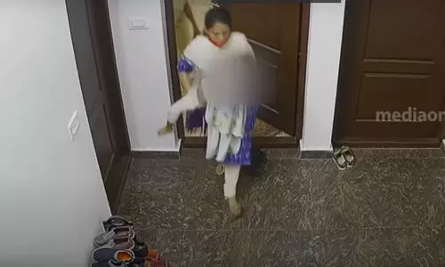 രണ്ട് വയസുകാരിയെ മർദിച്ച സംഭവം; ഫ്ലാറ്റിലെ സി.സി.ടി.വി ദൃശ്യങ്ങൾ പുറത്ത്