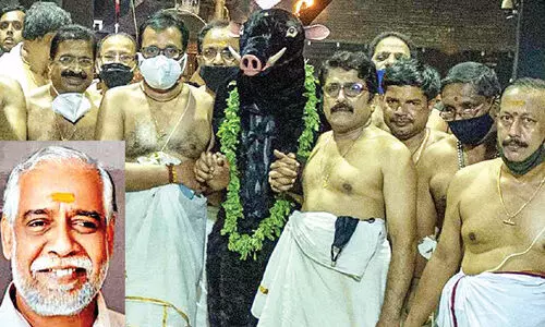 മൂന്ന് പതിറ്റാണ്ടോളം ഭഗവാ‍െൻറ വേട്ടമൃഗമായി രാധാകൃഷ്ണന്‍