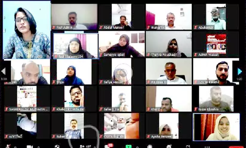 ഫാഷിസ്റ്റ് അജണ്ടകൾക്കെതിരെ ശബ്ദിച്ചുകൊണ്ടിരിക്കുക -സ്മൃതി പരുത്തിക്കാട് ഫാഷിസ്റ്റ് അജണ്ടകൾക്കെതിരെ ശബ്ദിച്ചുകൊണ്ടിരിക്കുക -സ്മൃതി പരുത്തിക്കാട്