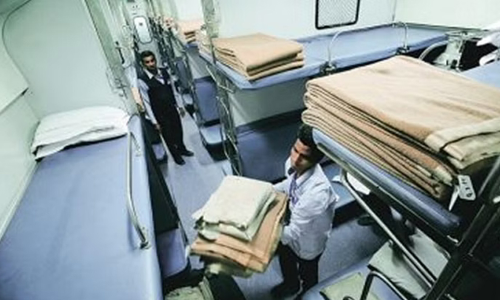 blanket in train ac coach