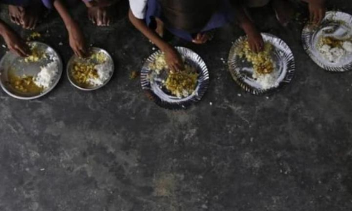 ആന്ധ്രയിലെ ഹോസ്റ്റൽ ഭക്ഷണം കഴിച്ച് 30 പെൺകുട്ടികൾക്ക് ഭക്ഷ്യവിഷബാധ