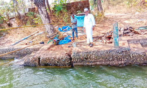 ക​ല്ലൂ​രി​ക്ക​ട​വ് ബോ​ട്ടു​ജെ​ട്ടി ശോച്യാവസ്ഥയിൽ; ബോ​ട്ട്​ നി​ർ​ത്താ​ത്ത​തിൽ ദു​രി​ത​ം