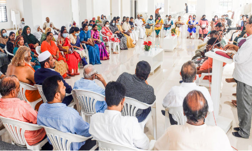 പള്ളിയിലെ നമസ്​കാരം കണ്ടും​ സ്​നേഹവിരുന്നിൽ പ​ങ്കെടുത്തും​ വയനാട്​ സംഘം എറണാകുളത്ത്​