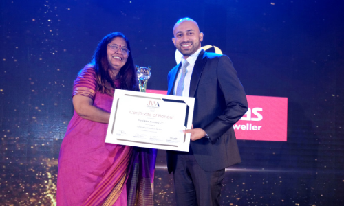 ജോ​യ്​ ആ​ലു​ക്കാ​സി​ന്​ ഔ​ട്ട്​​സ്റ്റാ​ൻ​ഡി​ങ്​ എ​ന്‍റ​ർ​പ്രൈ​സ്​ ഓ​ഫ്​ ദ ​ഇ​യ​ർ പു​ര​സ്​​കാ​രം