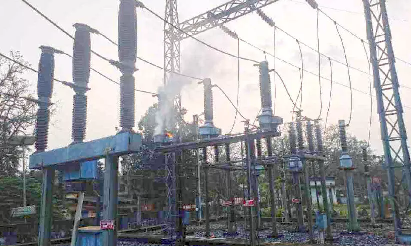 ചാവശ്ശേരി സബ്സ്റ്റേഷനില് തീപിടിത്തം; രണ്ട് ലക്ഷത്തിന്റെ നാശനഷ്ടം ചാവശ്ശേരി സബ്സ്റ്റേഷനില് തീപിടിത്തം; രണ്ട് ലക്ഷത്തിന്റെ നാശനഷ്ടം