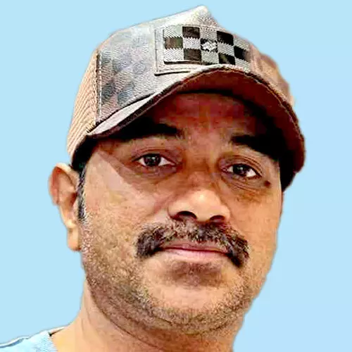 അ​ബൂ​ദ​ബി​യി​ൽ നി​ര്യാ​ത​നാ​യി