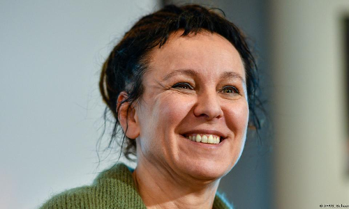 പോളിഷ് എഴുത്തുകാരി ഓൾഗ ടോകാർച്ചുകിന്റെ The Books of Jacob വായിക്കുന്നു