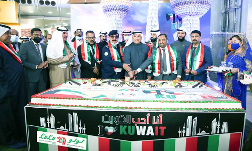 ലുലു ഹൈപ്പർ മാർക്കറ്റിൽ ​ഹല ഫെബ്രുവരി ഫെസ്​റ്റിവൽ ആരംഭിച്ചു