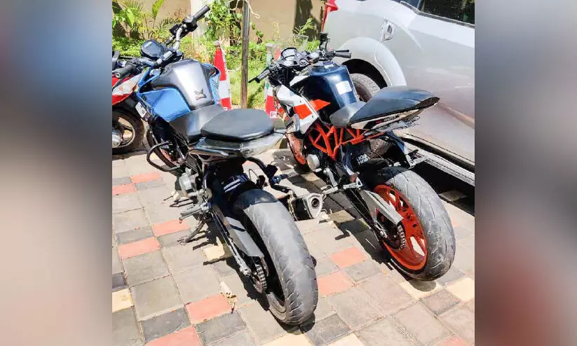 ഈ നമ്പർ റോഡിൽ ഇറക്കേണ്ട ഈ നമ്പർ റോഡിൽ ഇറക്കേണ്ട