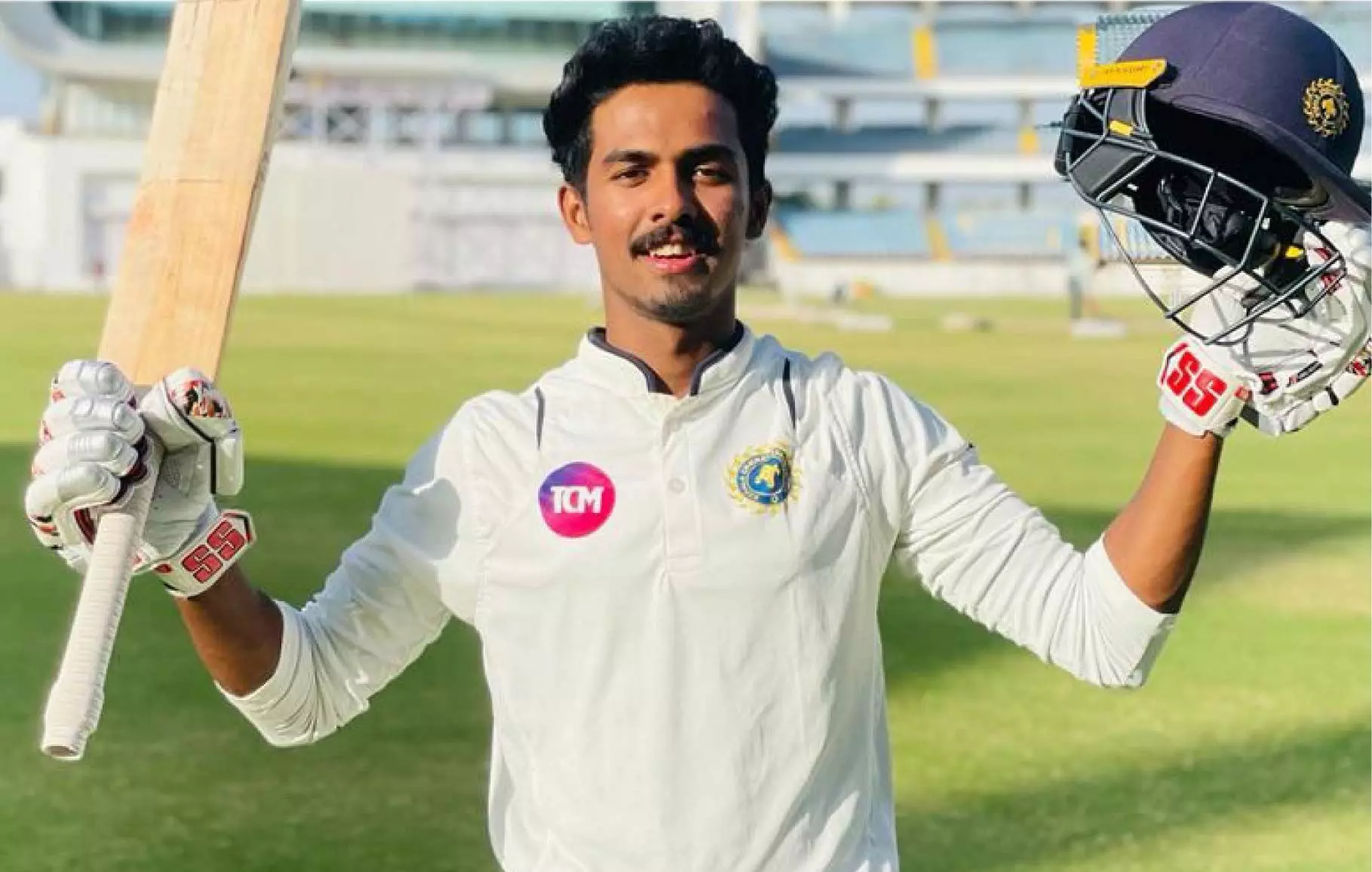 രോ​ഹ​ന് സെ​ഞ്ച്വ​റി; കേരളം പൊരുതുന്നു