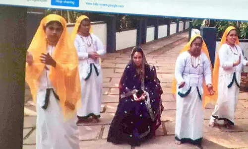 ഓൺലൈനിൽ ആടിയും പാടിയും ഭിന്നശേഷി കുട്ടികൾ ഓൺലൈനിൽ ആടിയും പാടിയും ഭിന്നശേഷി കുട്ടികൾ