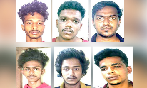 വഴിയാത്രികരെ ആക്രമിച്ച് മൊബൈലും പണവും കവരുന്ന സംഘം പിടിയിൽ