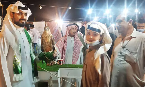 സൗ​ദി സ്ഥാ​പ​ക ദി​നം: ഫാ​ൽ​ക്ക​ൺ  പ​ക്ഷി​വി​ജ്ഞാ​നം പ​ക​ർ​ന്ന് പ്ര​ദ​ർ​ശ​നം