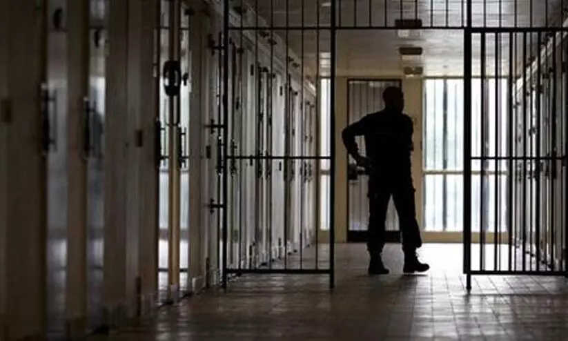 തടവുകാരനെ മർദിച്ചെന്ന ആരോപണം: അന്വേഷണം ആരംഭിച്ചു തടവുകാരനെ മർദിച്ചെന്ന ആരോപണം: അന്വേഷണം ആരംഭിച്ചു