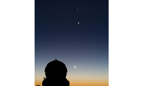 ചൊവ്വയും ശുക്രനും ചന്ദ്രനും ഒന്നിച്ചെത്തുന്നു;​ കണ്ണുനട്ട്​ അറബ് ലോകവും