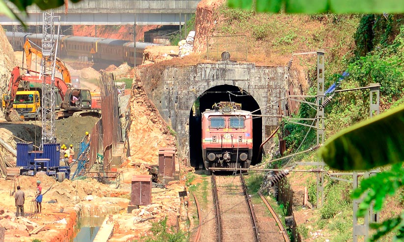 ഓർമയാകുന്നു തുരങ്കങ്ങളിലൂടെയുള്ള ട്രെയിൻ യാത്ര ഓർമയാകുന്നു തുരങ്കങ്ങളിലൂടെയുള്ള ട്രെയിൻ യാത്ര