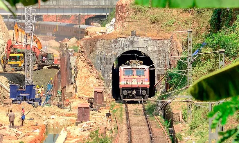 ഓർമയാകുന്നു തുരങ്കങ്ങളിലൂടെയുള്ള ട്രെയിൻ യാത്ര