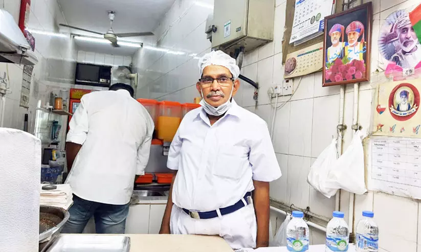 കോവിഡിനെ തോൽപിച്ച്​ മത്രക്കാരുടെ സാന്‍റ്​വിച് വാലയെത്തി