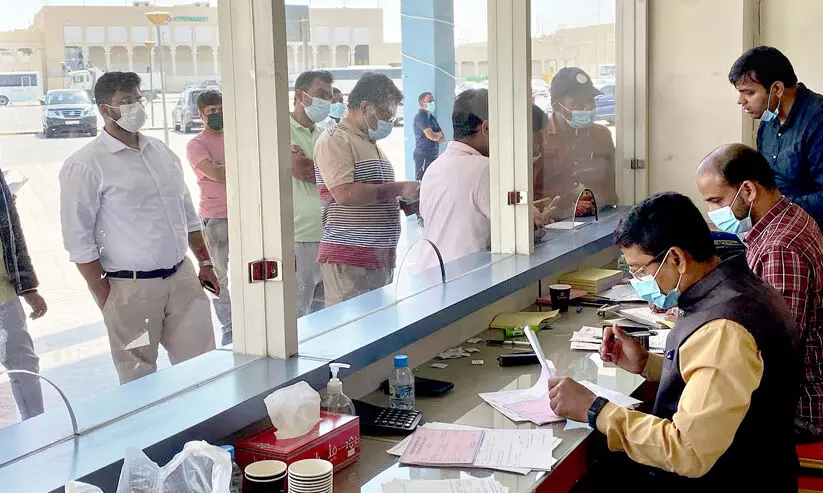 തൊഴിലാളികൾക്ക് ഐ.സി.ബി.എഫ് കോൺസുലാർ ക്യാമ്പ് തൊഴിലാളികൾക്ക് ഐ.സി.ബി.എഫ് കോൺസുലാർ ക്യാമ്പ്