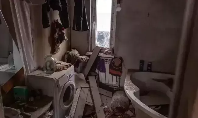 റഷ്യ സ്കൂളുകളും ആംബുലൻസുകളും അടക്കം ആക്രമിക്കുന്നുവെന്ന് യുക്രെയ്ൻ പ്രസിഡന്റ് റഷ്യ സ്കൂളുകളും ആംബുലൻസുകളും അടക്കം ആക്രമിക്കുന്നുവെന്ന് യുക്രെയ്ൻ പ്രസിഡന്റ്