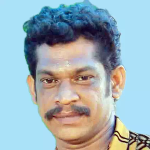 തൂ​ങ്ങി മ​രി​ച്ച​നി​ല​യി​ൽ