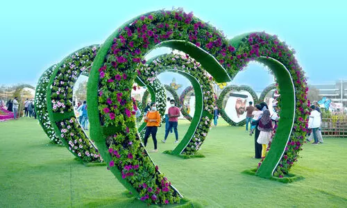 അ​ൽ​ഐ​നി​ലെ മി​റാ​ക്കി​ൾ ഗാ​ർ​ഡ​ൻ