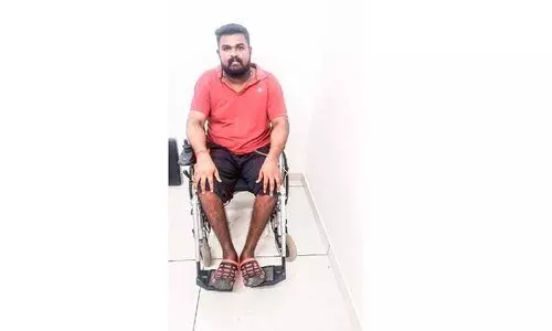 ചക്രക്കസേരയിലിരുന്നും കട്ടിലിൽ കിടന്നും മിഥുൻ കോറിയിട്ട കവിതകൾ ആൽബമാകുന്നു