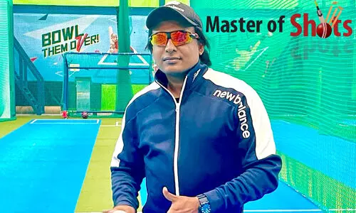 താ​ര​ങ്ങ​ളെ വി​രി​യി​ക്കു​ന്ന കോ​ച്ച്​