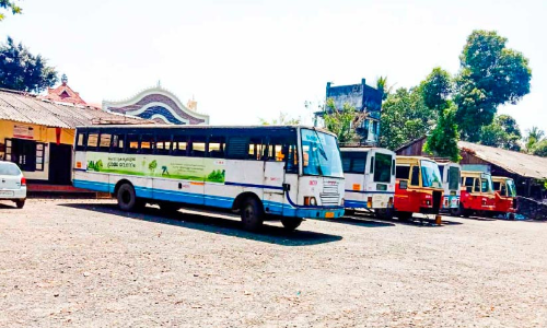 ജനത്തെ വലച്ച്​ കെ.എസ്.ആര്‍.ടി.സി